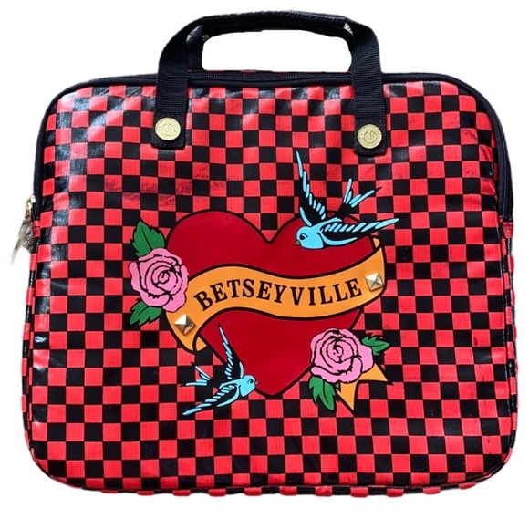 Betsey Johnson Handbags - Betsey Johnson computer bag
